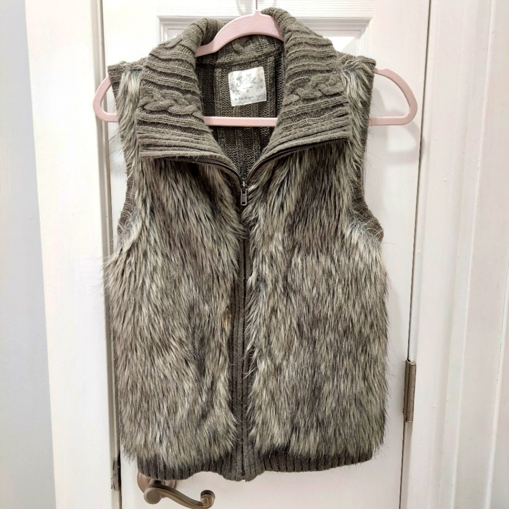 Justice Girls faux fur grey Vest Size 18